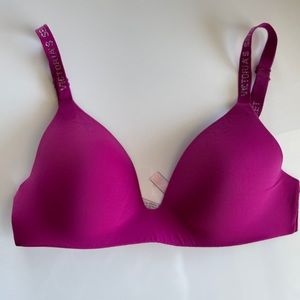 Victoria’s Secret | Wireless T-Shirt Bra 32C